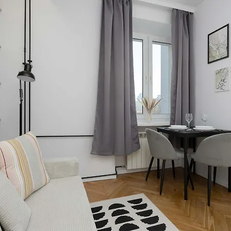 Apartment Tasteful In By Renters *