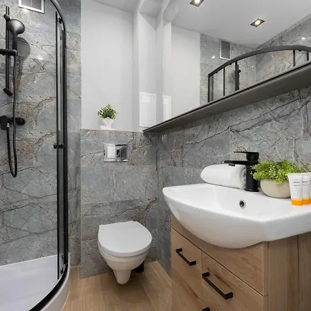 Tasteful In By Renters شقة وارسو